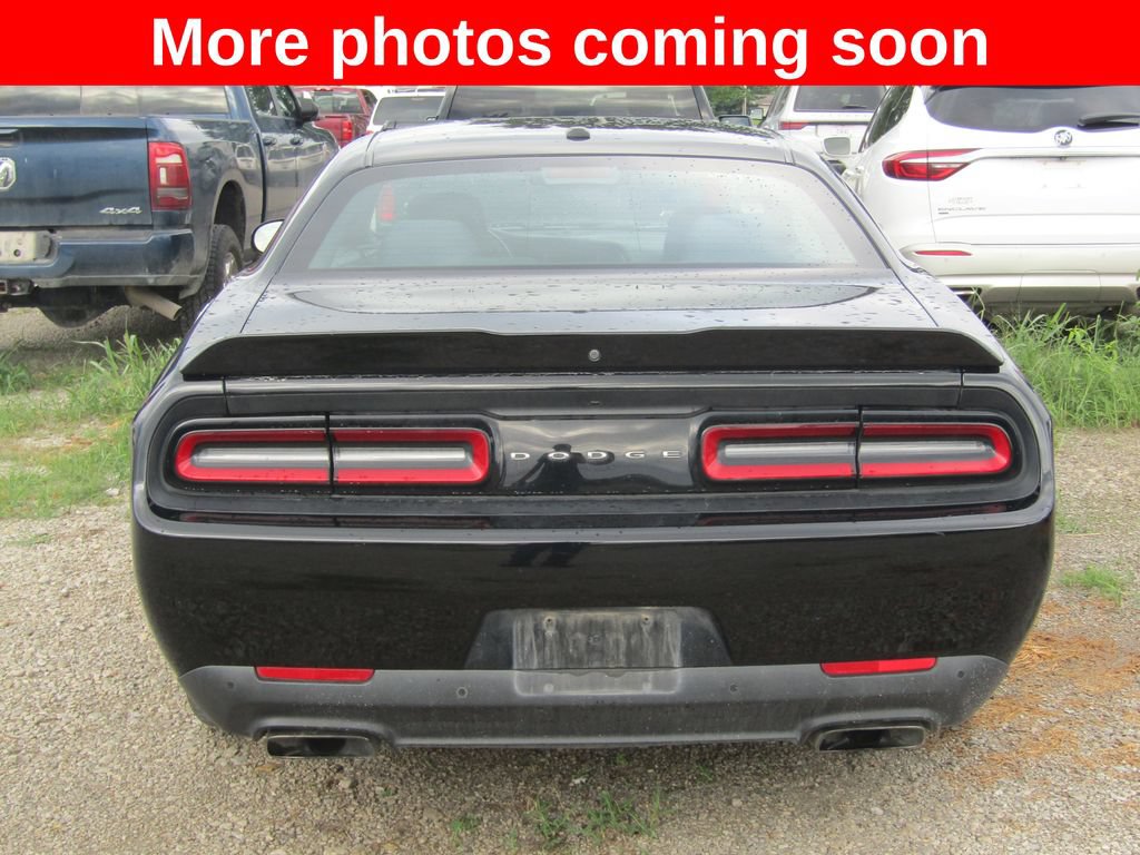 Used 2018 Dodge Challenger R/T RWD image 4
