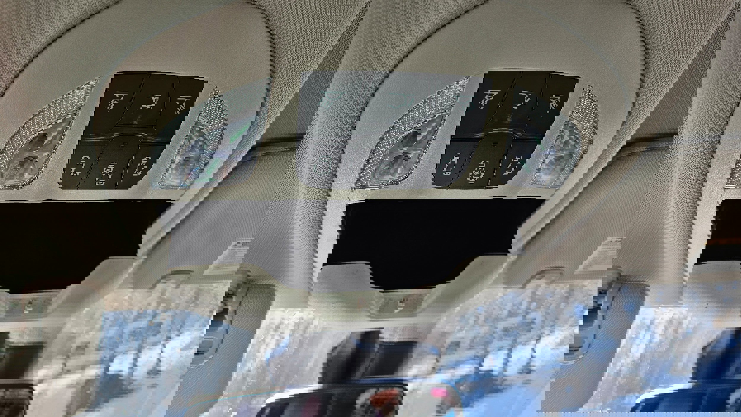 Used 2024 Chrysler Pacifica Touring-L image 34