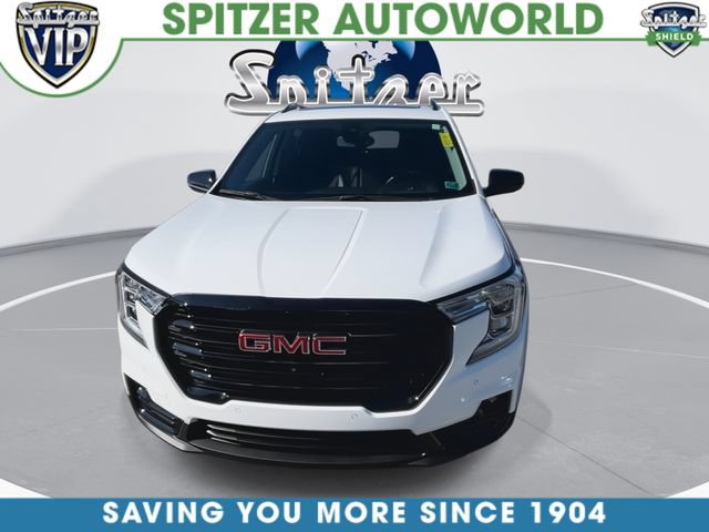 Used 2023 GMC Terrain SLT w/ Tech Package AWD/4WD image 3