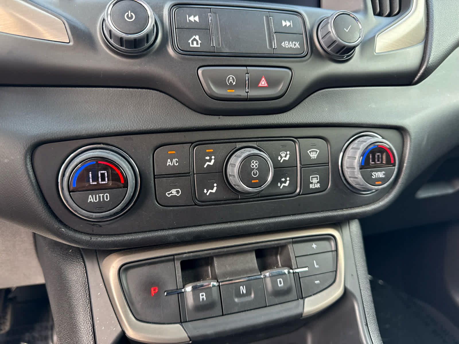 Certified 2023 GMC Terrain Denali w/ Denali Premium Package AWD/4WD image 19