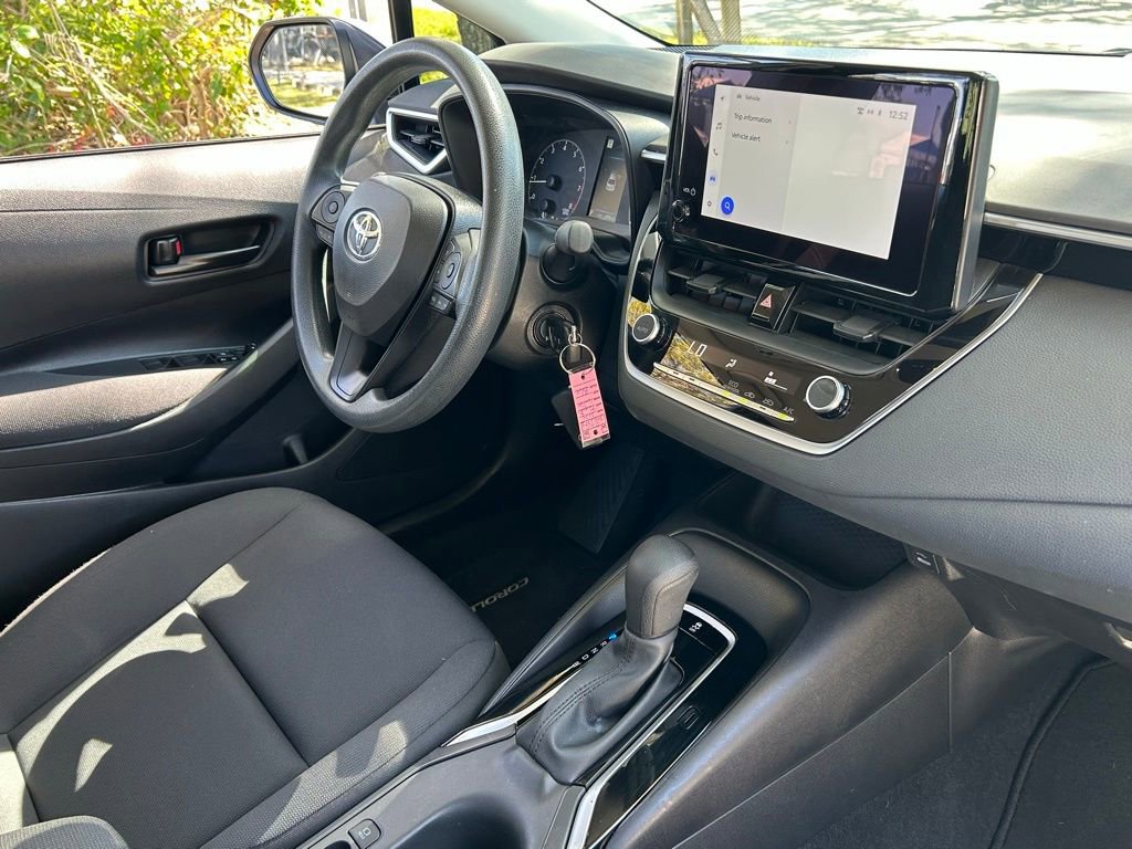 Used 2024 Toyota Corolla LE image 32