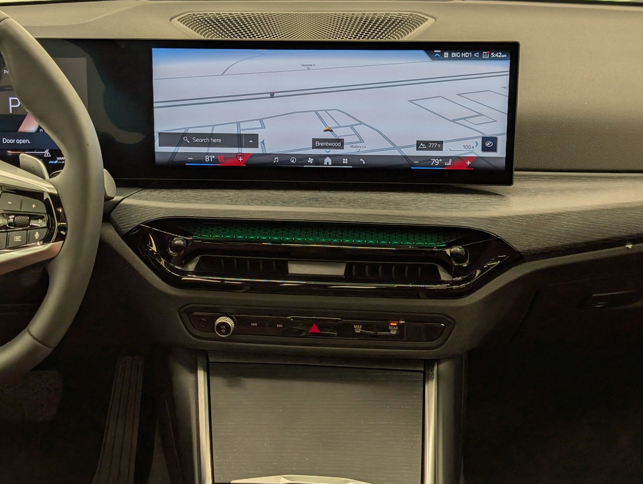 New 2025 BMW 330i Sedan w/ Convenience Package image 28