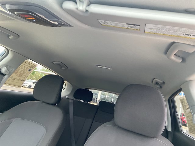 Used 2025 Hyundai Kona SEL FWD image 24