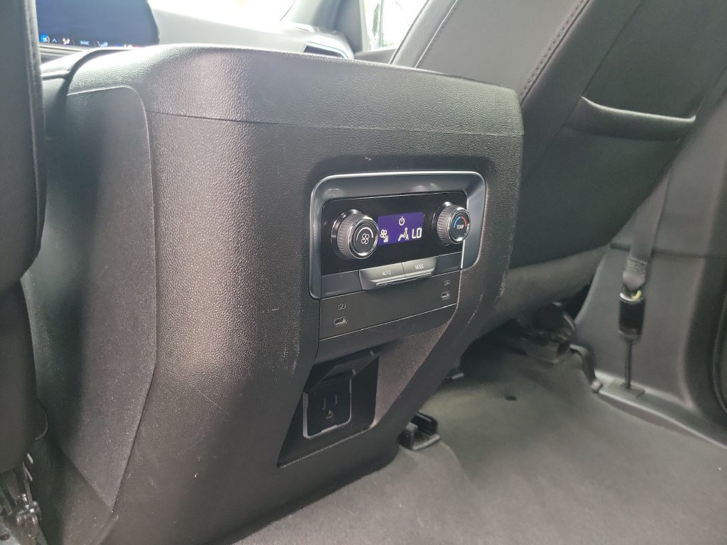 Used 2025 Chevrolet Tahoe LT RWD image 12