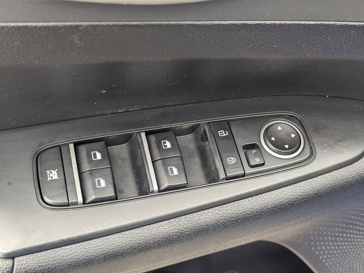 Used 2019 Kia Forte LXS image 21