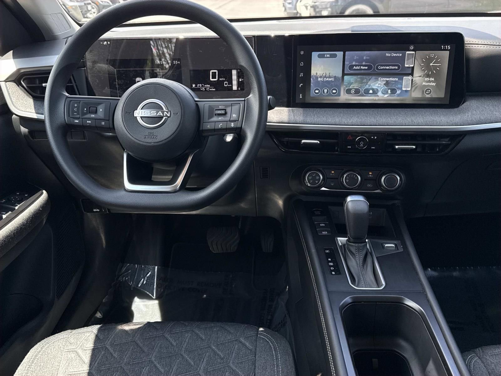 Certified 2025 Nissan Kicks SV AWD/4WD image 8