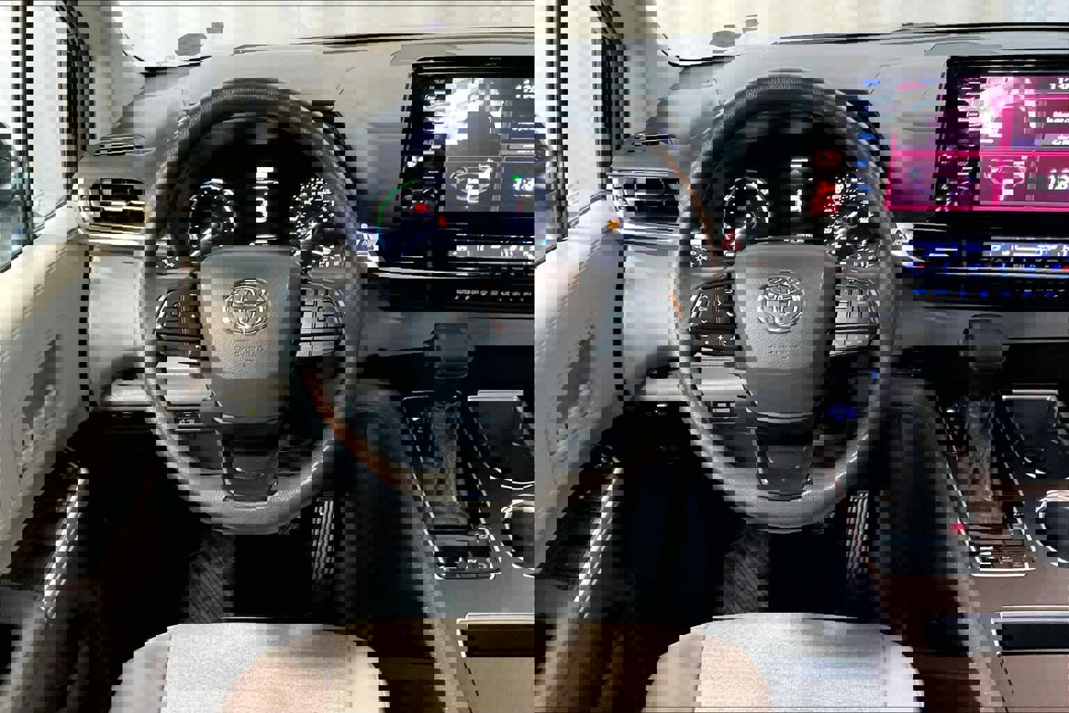 Certified 2022 Toyota Sienna LE image 18