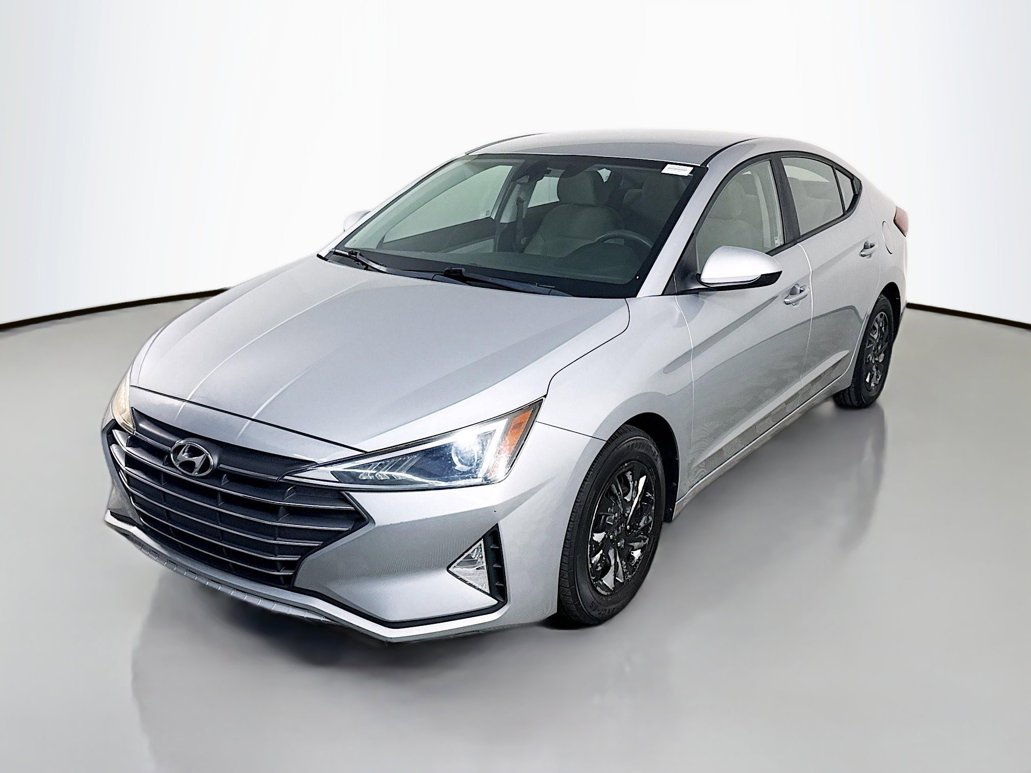 Used 2020 Hyundai Elantra SE image 4