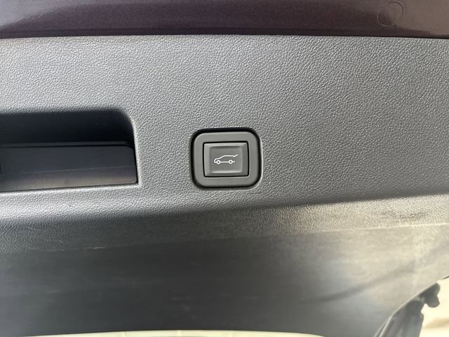 Certified 2025 GMC Acadia Elevation image 17