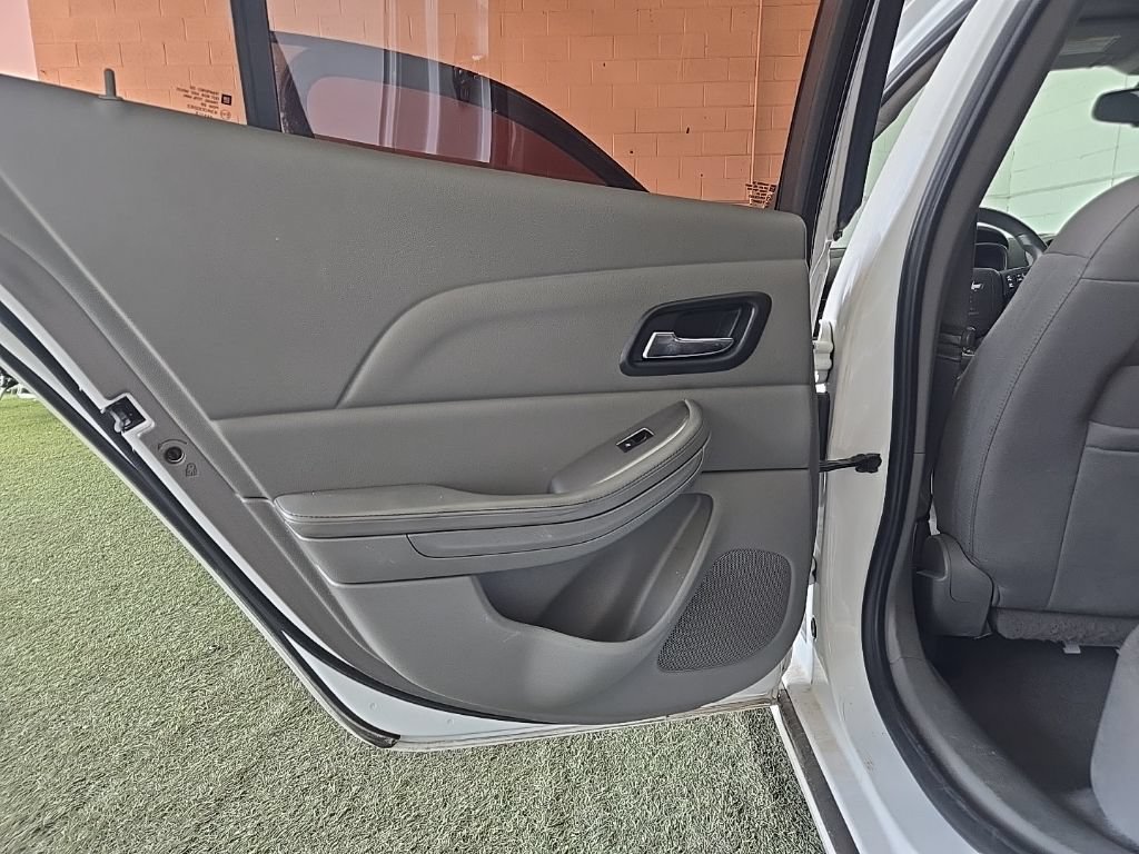Used 2015 Chevrolet Malibu LS FWD image 31