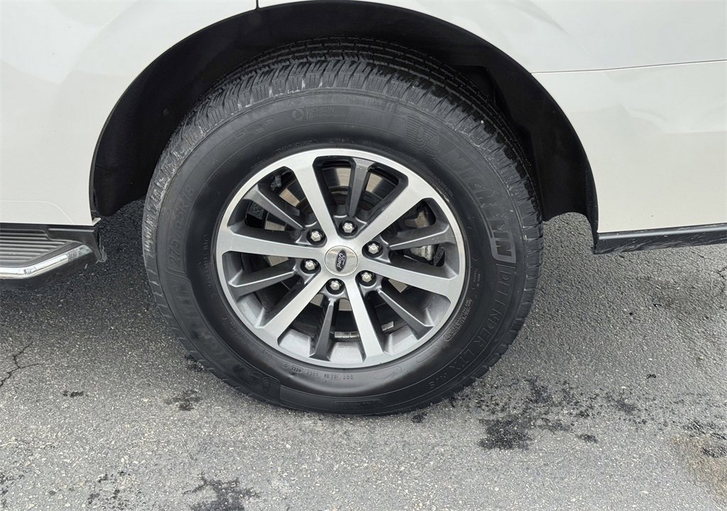 Used 2019 Ford Expedition XLT w/ Equipment Group 202A image 12