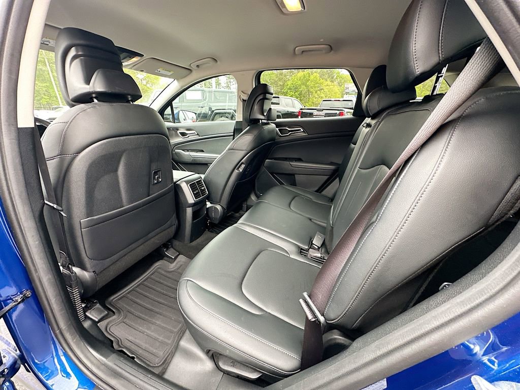 Used 2023 Kia Sportage EX image 4