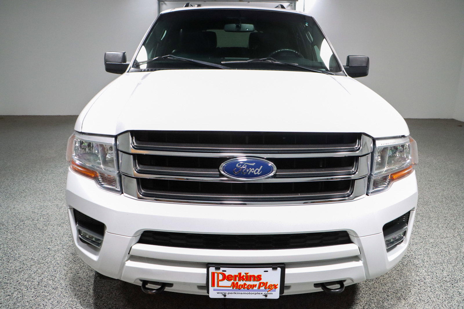 Used 2017 Ford Expedition XLT image 4