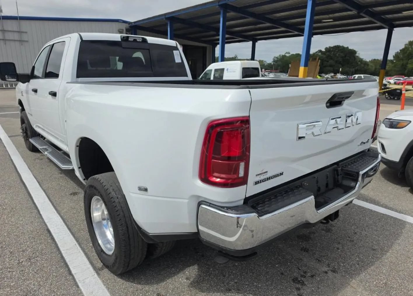 Used 2025 RAM 3500 Big Horn AWD/4WD image 2