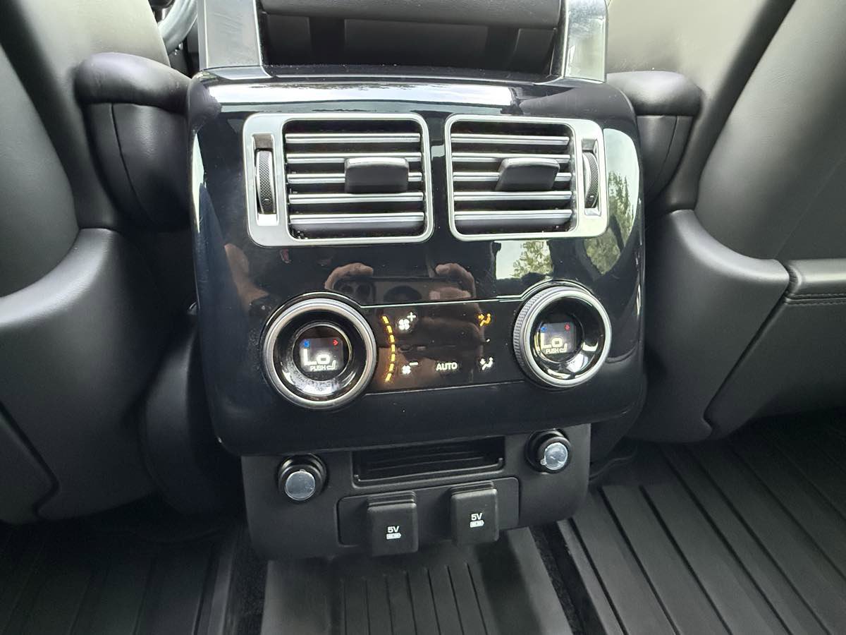 Used 2021 Land Rover Range Rover Westminster Edition image 29