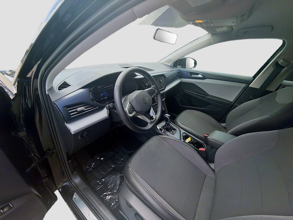 Used 2022 Volkswagen Taos SE FWD image 9
