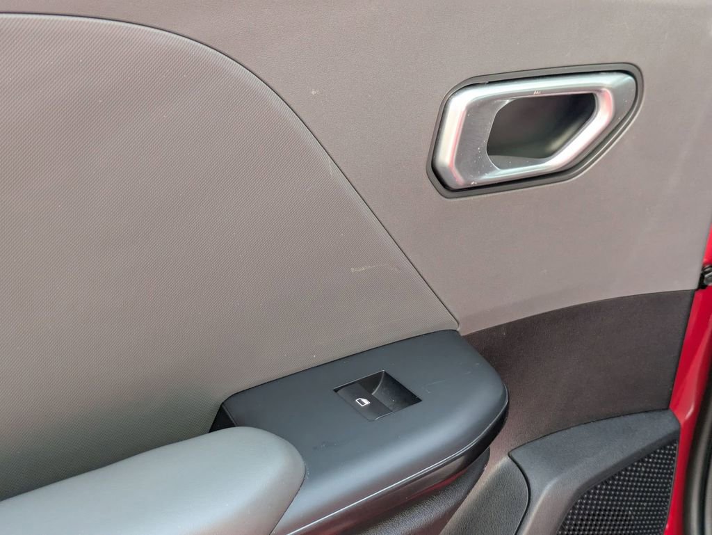 Used 2025 Kia K4 LXS image 25