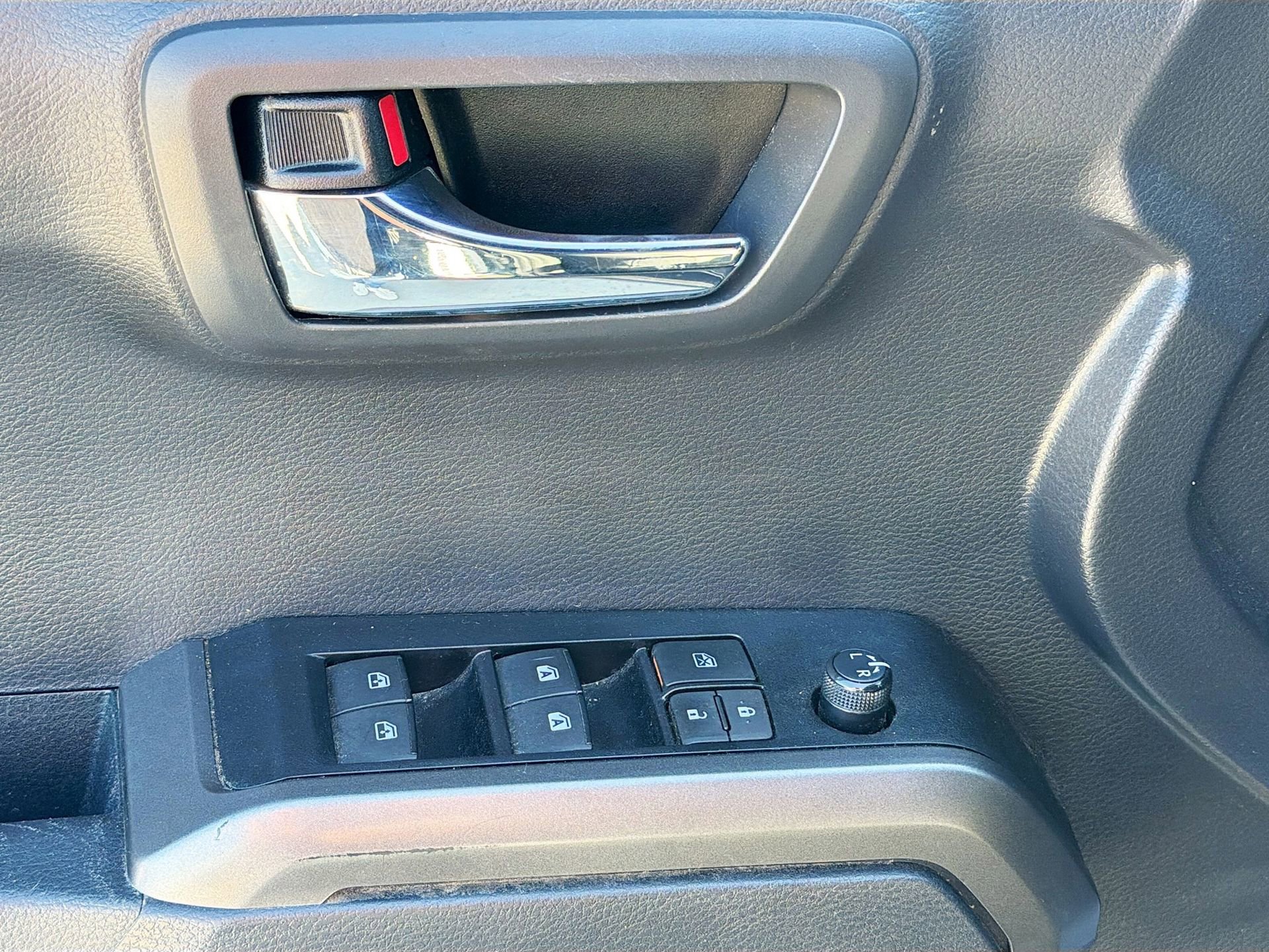 Used 2023 Toyota Tacoma TRD Off-Road w/ Technology Package image 11