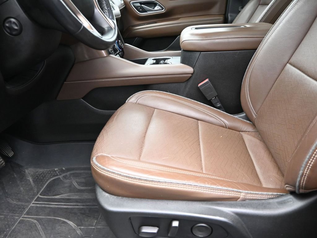 Used 2021 Chevrolet Tahoe High Country w/ Premium Package image 13