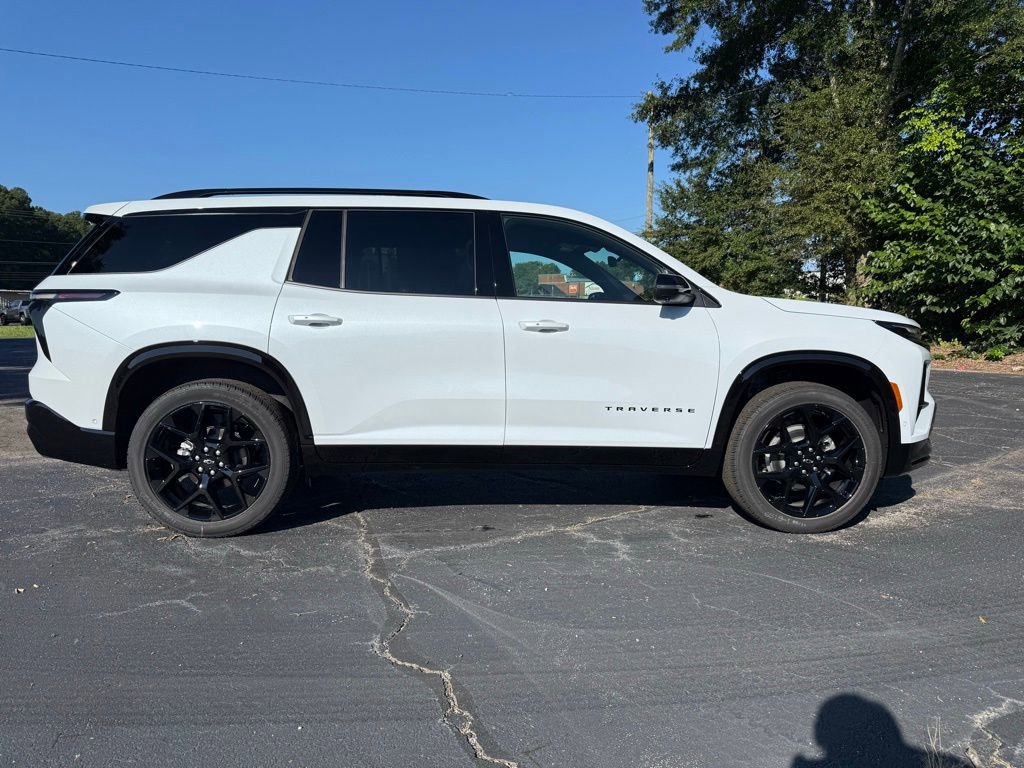 New 2026 Chevrolet Traverse RS image 3