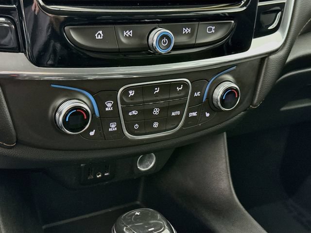 Used 2019 Chevrolet Traverse LT FWD image 16