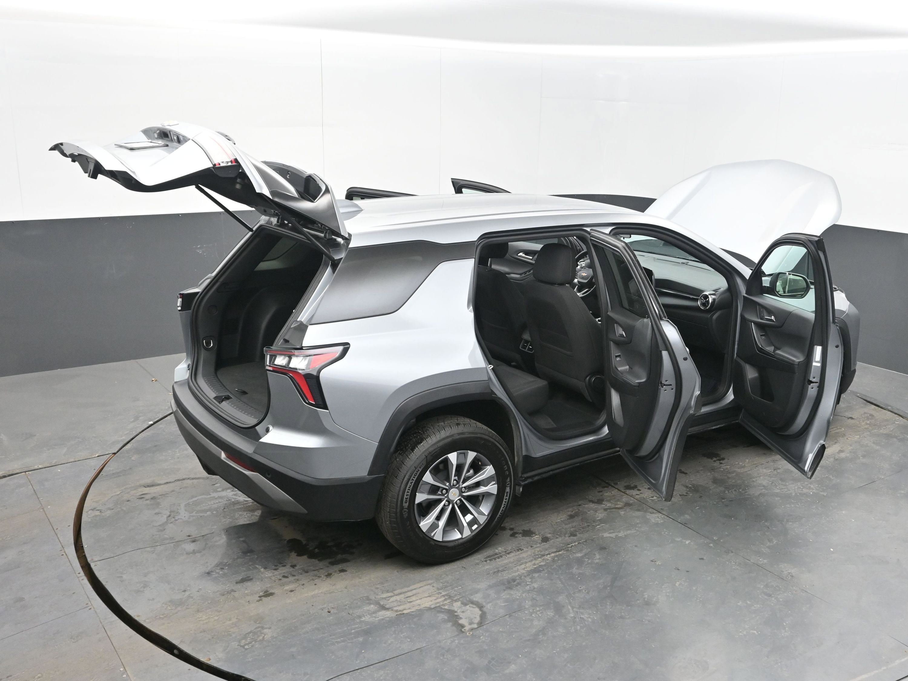 Used 2025 Chevrolet Equinox LT image 42