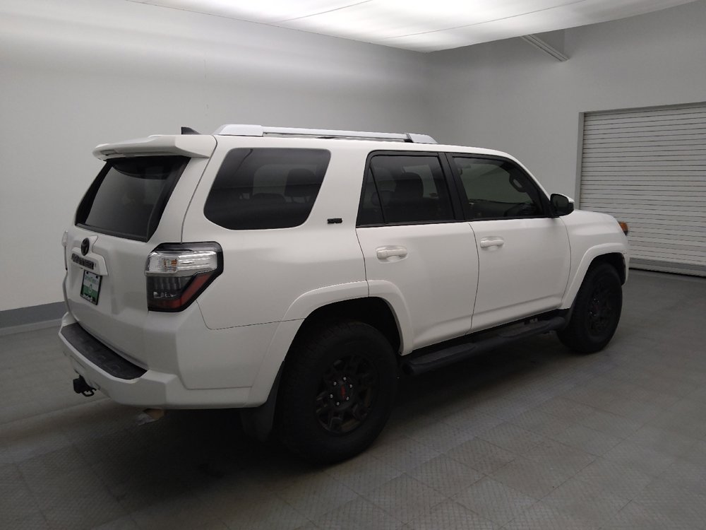 Used 2018 Toyota 4Runner SR5 RWD image 10