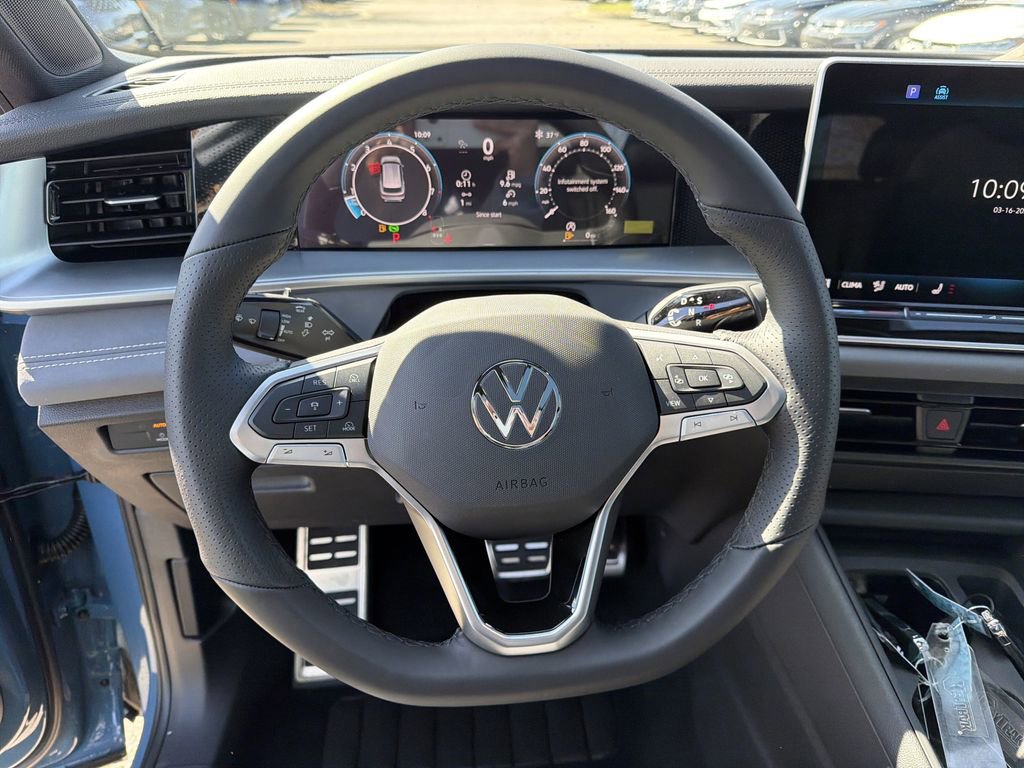 New 2026 Volkswagen Tiguan SE R-Line image 26