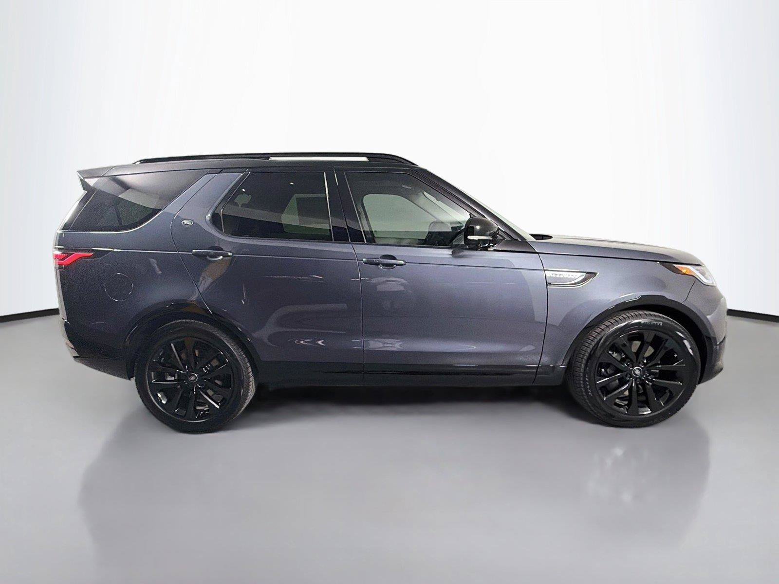 New 2026 Land Rover Discovery Limited Edition AWD/4WD image 4