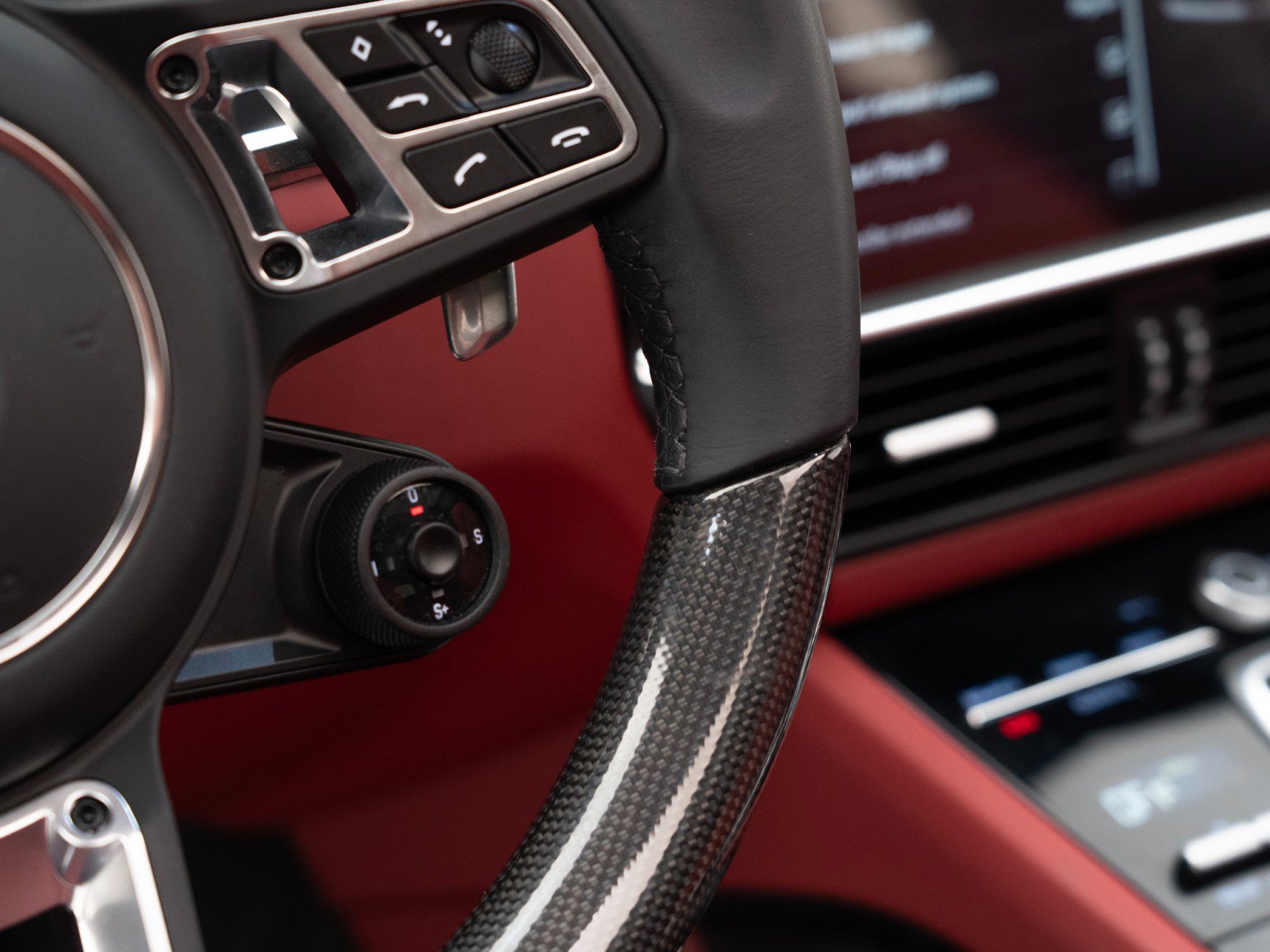 Certified 2023 Porsche Cayenne Turbo image 28