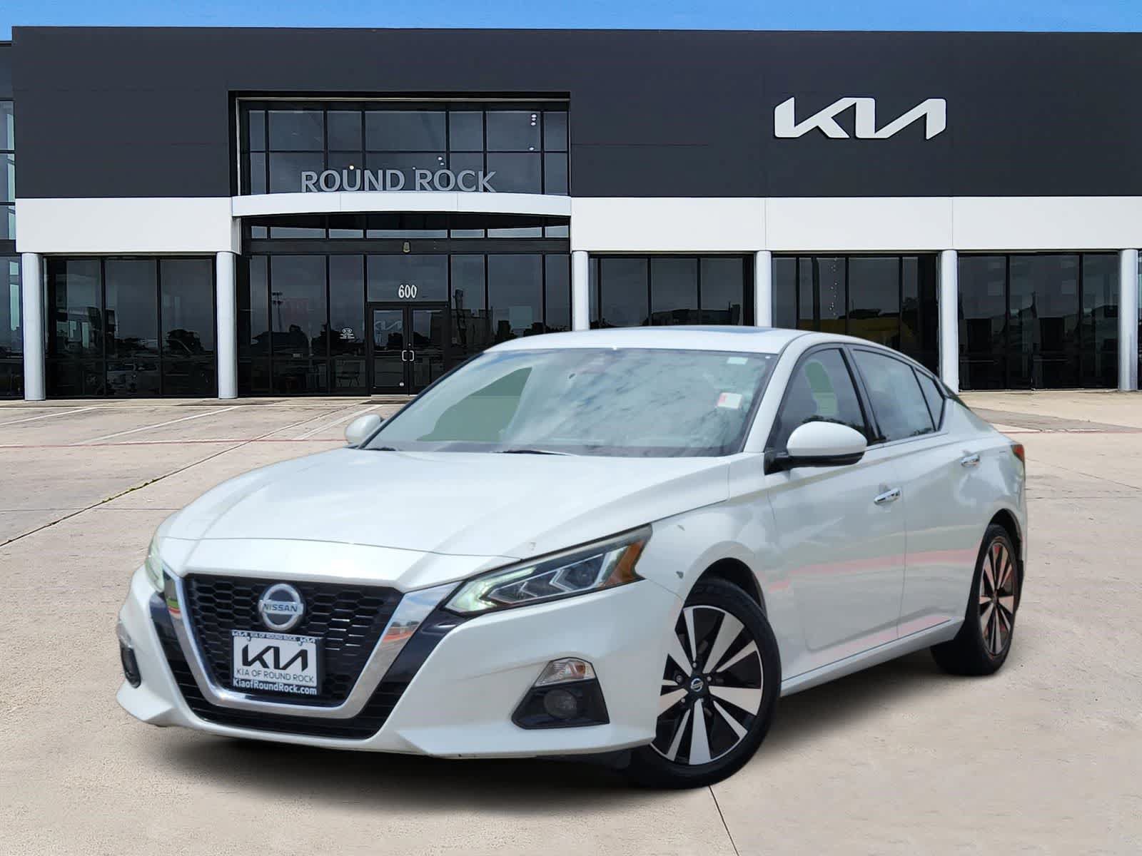 Used 2019 Nissan Altima 2.5 SV FWD image 1