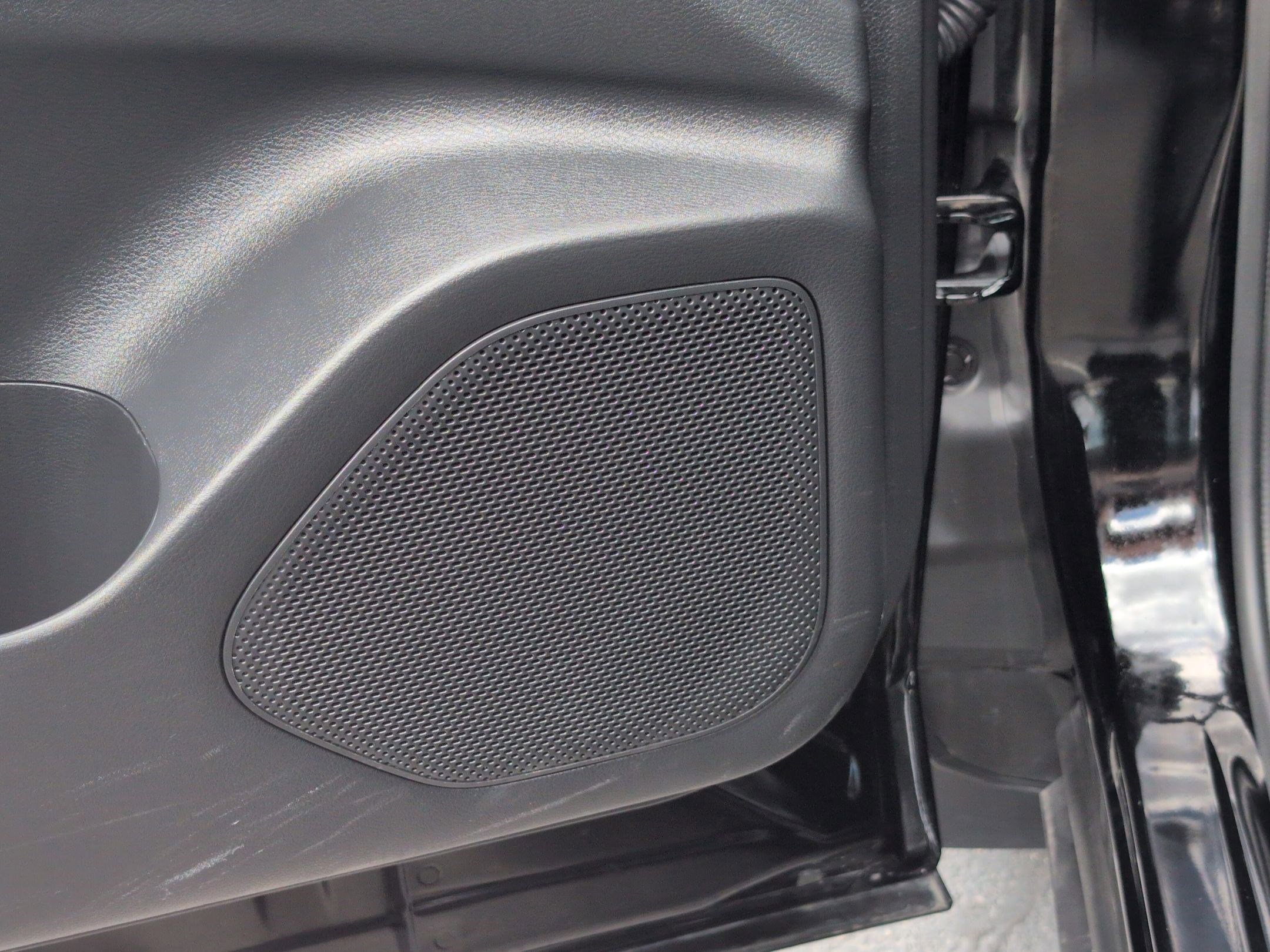 Used 2023 Nissan Rogue SV w/ SV Premium B Package image 15