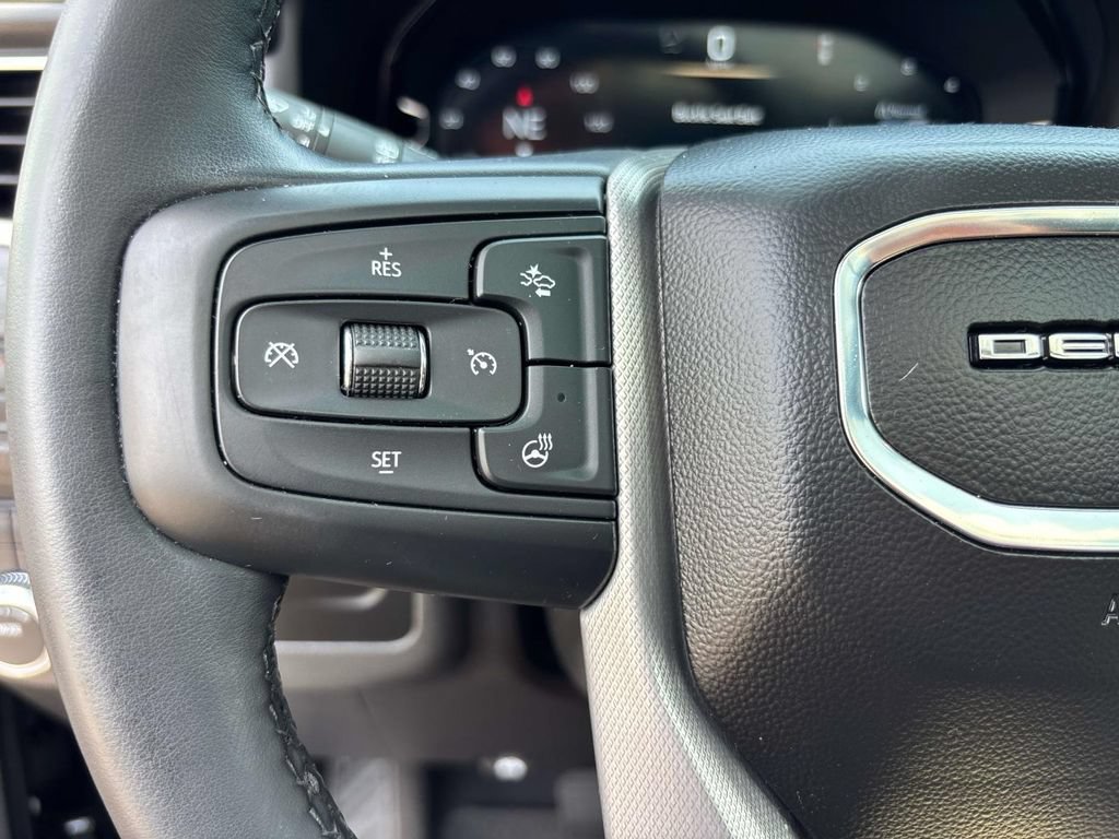 Used 2023 GMC Yukon Denali AWD/4WD image 28
