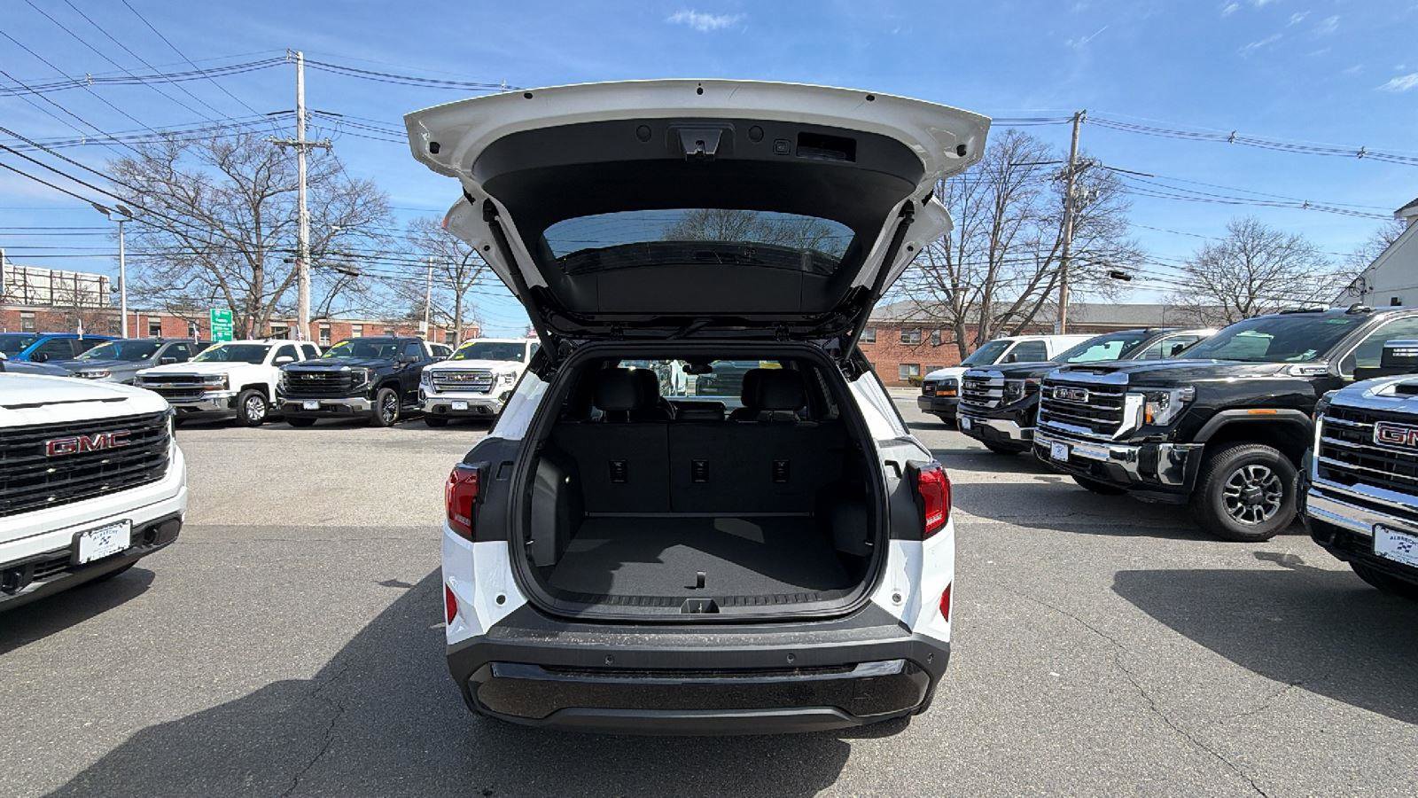New 2026 GMC Terrain Elevation w/ Elevation Premium Package AWD/4WD image 10