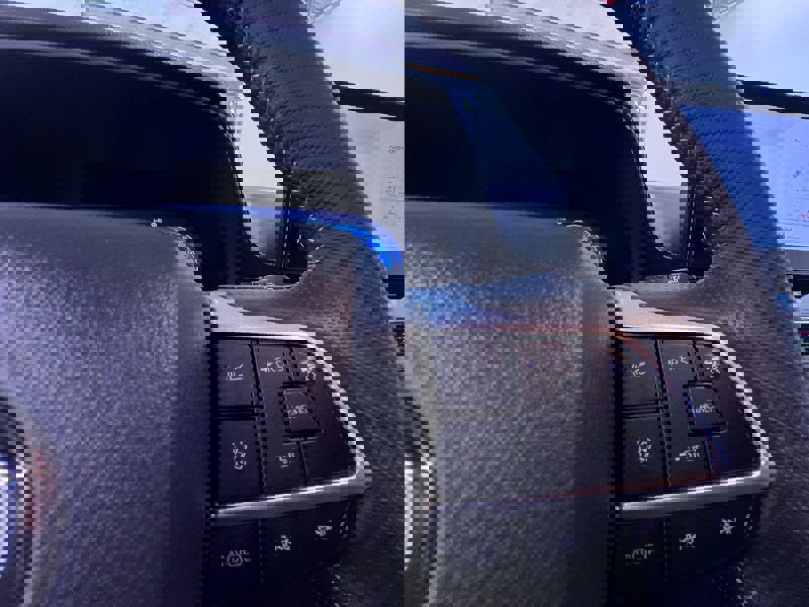 Used 2025 Toyota Sienna Limited image 21