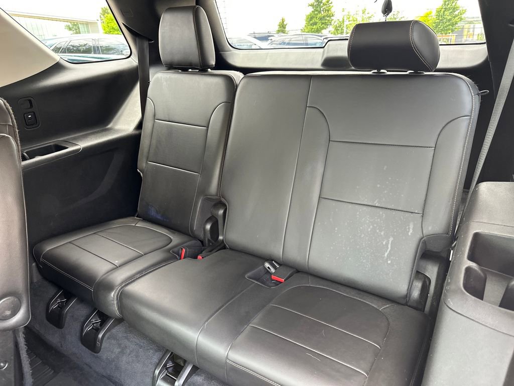 Used 2021 Chevrolet Traverse RS FWD image 34