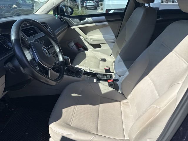 Used 2015 Volkswagen Golf S image 15