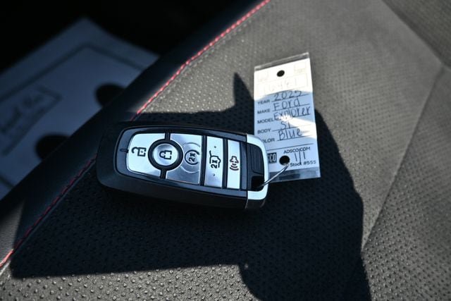 Used 2025 Ford Explorer ST AWD/4WD image 52