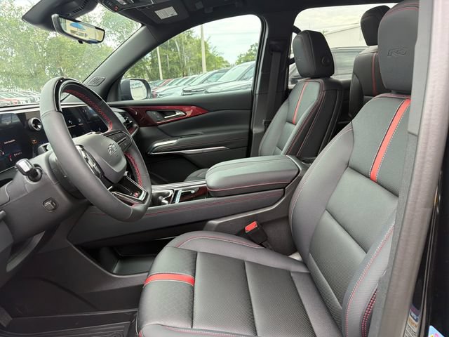 New 2026 Chevrolet Traverse RS w/ LPO, Floor Liner Package FWD image 16