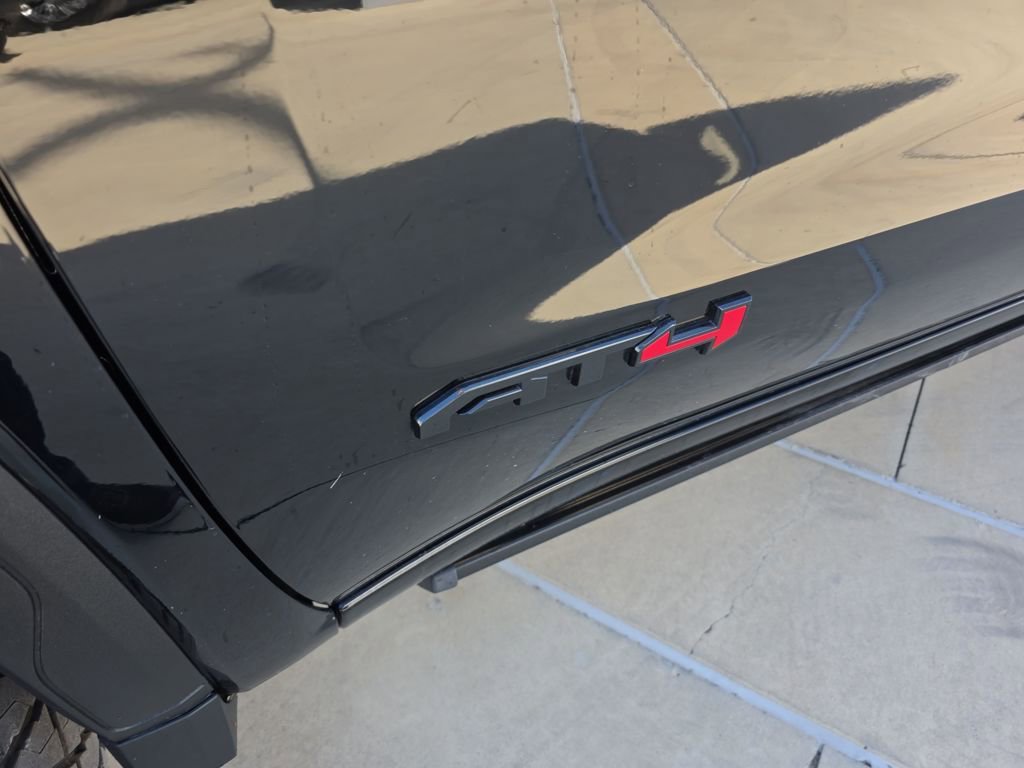 Used 2022 GMC Sierra 1500 AT4 w/ AT4 Premium Package image 8