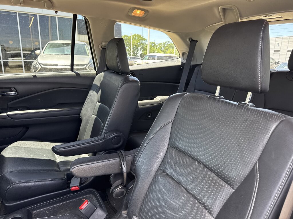 Used 2017 Honda Pilot Elite image 31