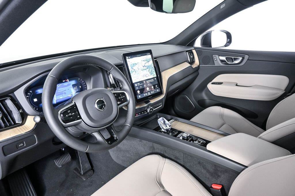 New 2026 Volvo XC60 B5 Plus w/ Protection Package Premier AWD/4WD image 4
