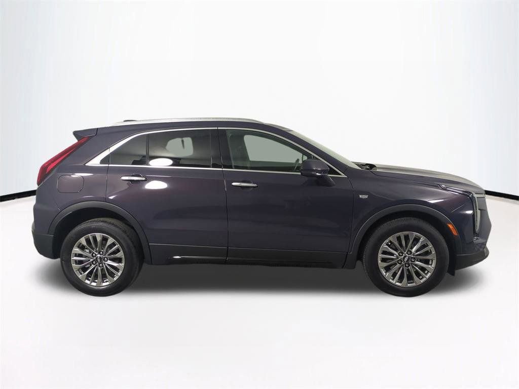 Used 2024 Cadillac XT4 Premium Luxury w/ Technology Package image 4