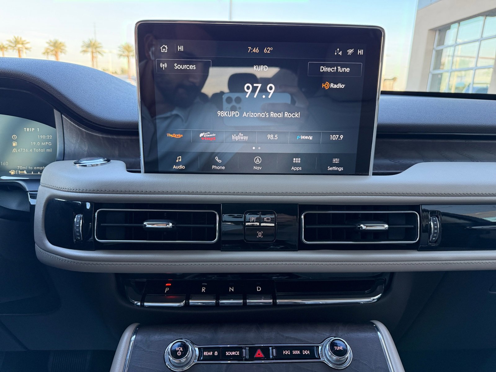 Used 2020 Lincoln Aviator Reserve w/ Equipment Group 202A image 12