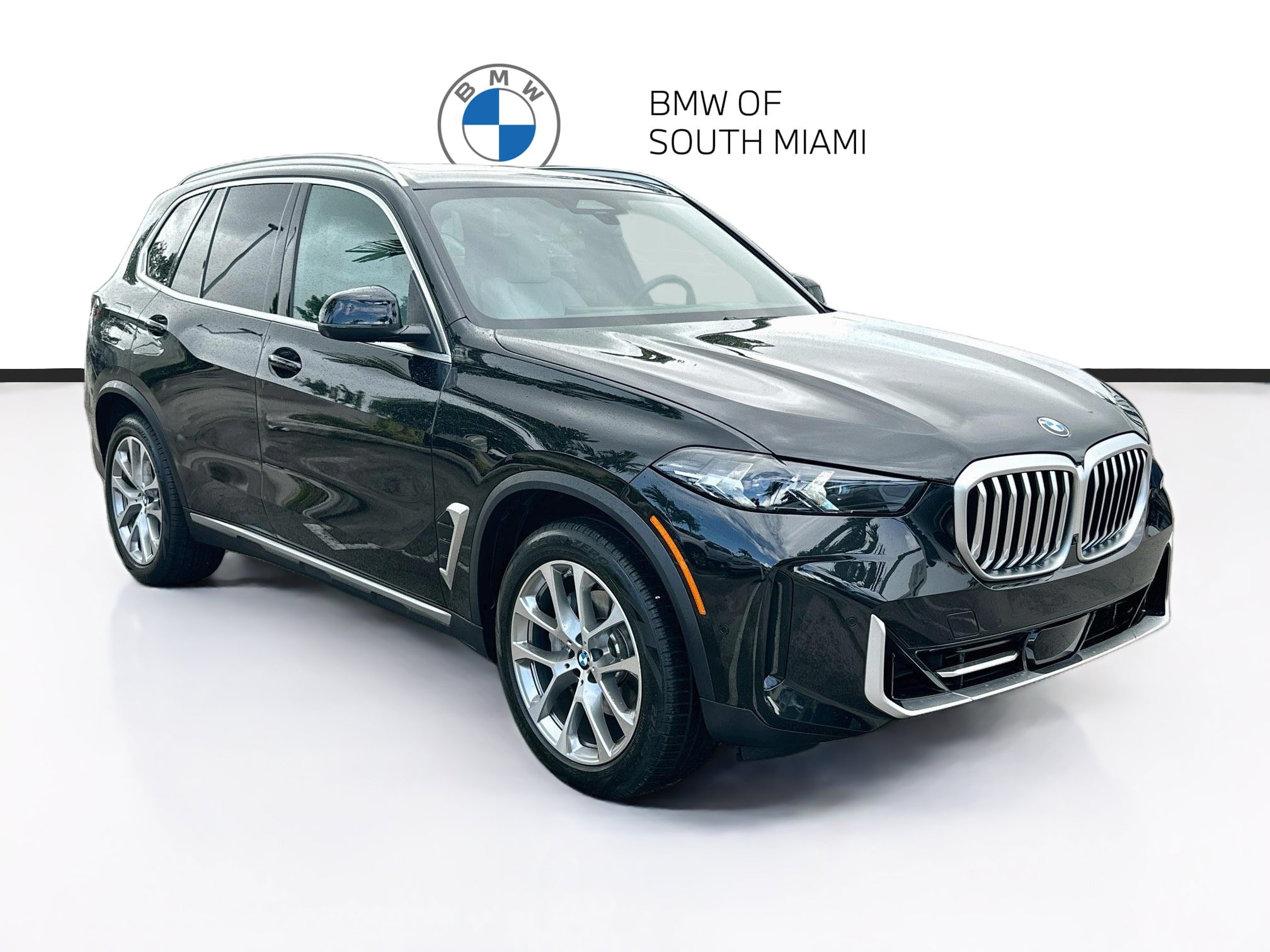 Used 2024 BMW X5 sDrive40i w/ Parking Assistance Package RWD image 1