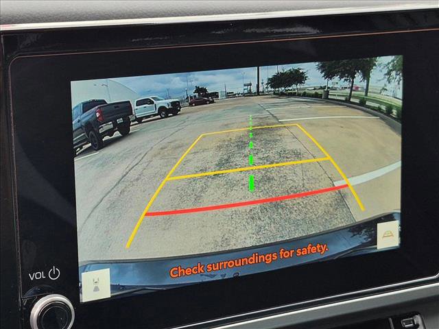 Used 2025 Toyota Camry SE w/ Convenience Package FWD image 10