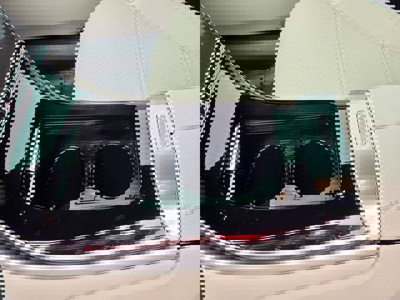 Used 2024 Mercedes-Benz C 300 4MATIC Sedan image 16