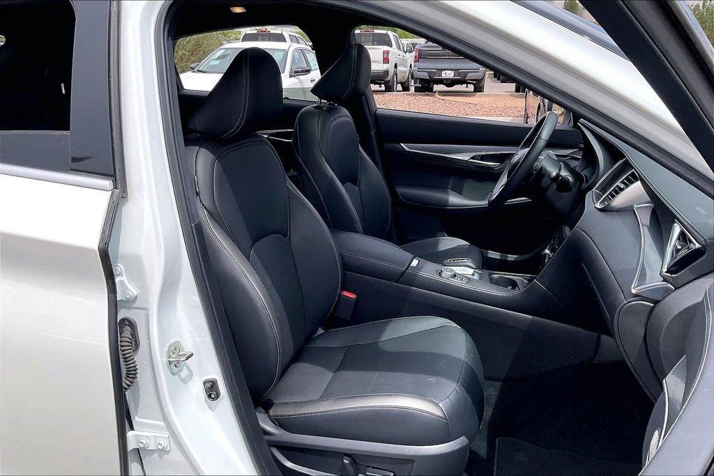 Used 2025 INFINITI QX55 Essential AWD/4WD image 7