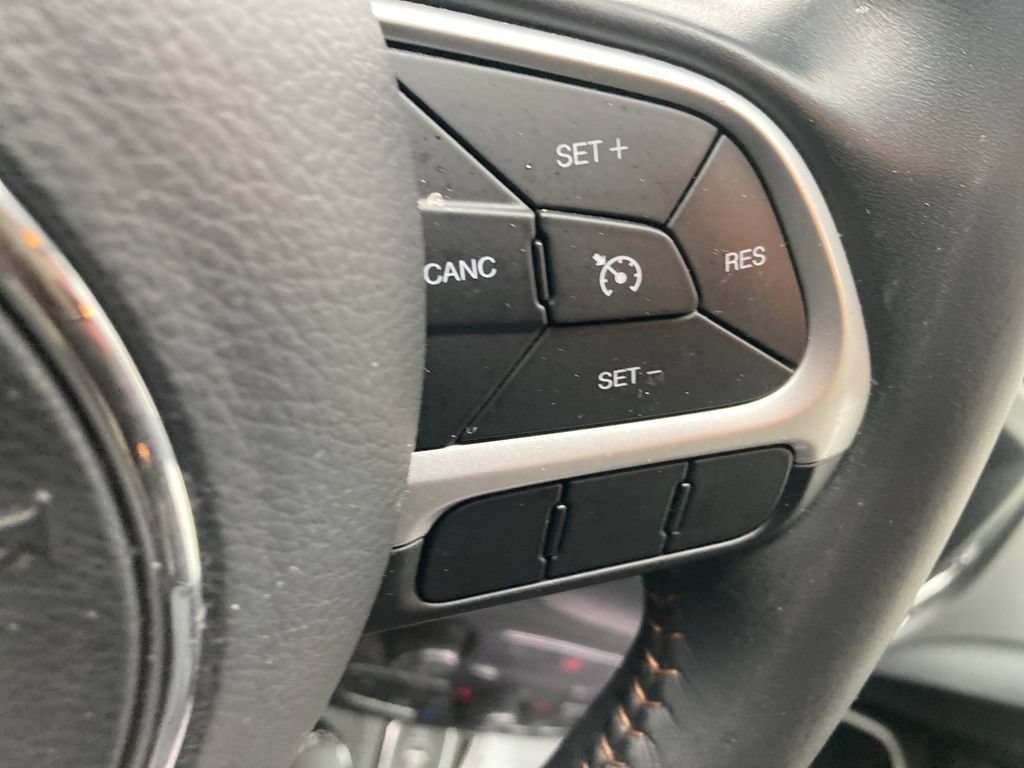 Used 2019 Jeep Compass Latitude AWD/4WD image 40