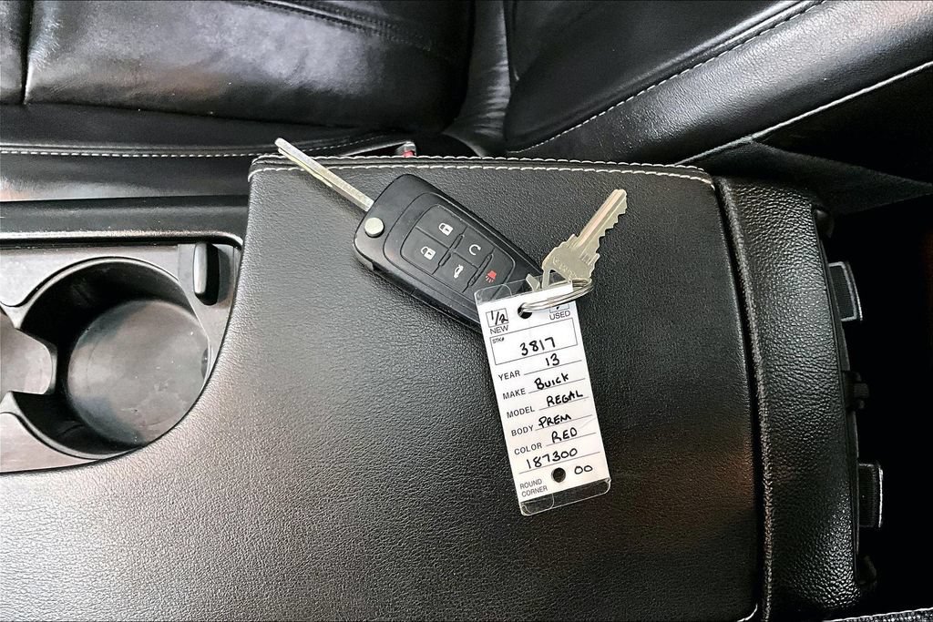 Used 2013 Buick Regal Premium FWD image 34